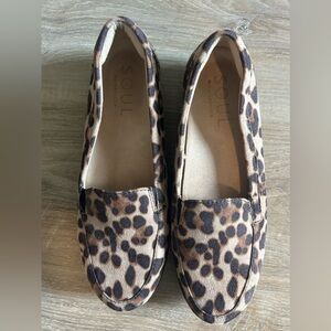 Naturalized SOUL Microfiber animal print loafers Size 9 M